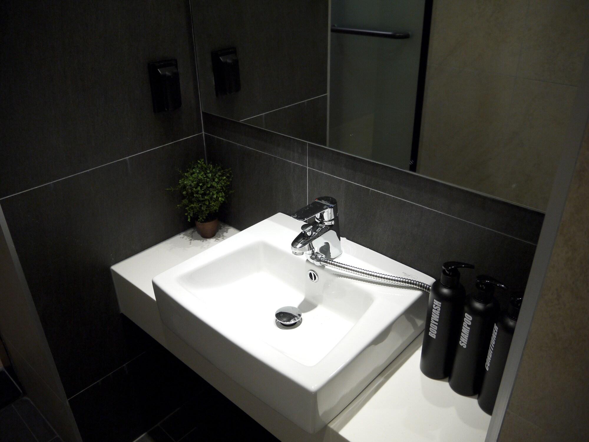 Hostel Cleo Seoul Hongdae Екстер'єр фото