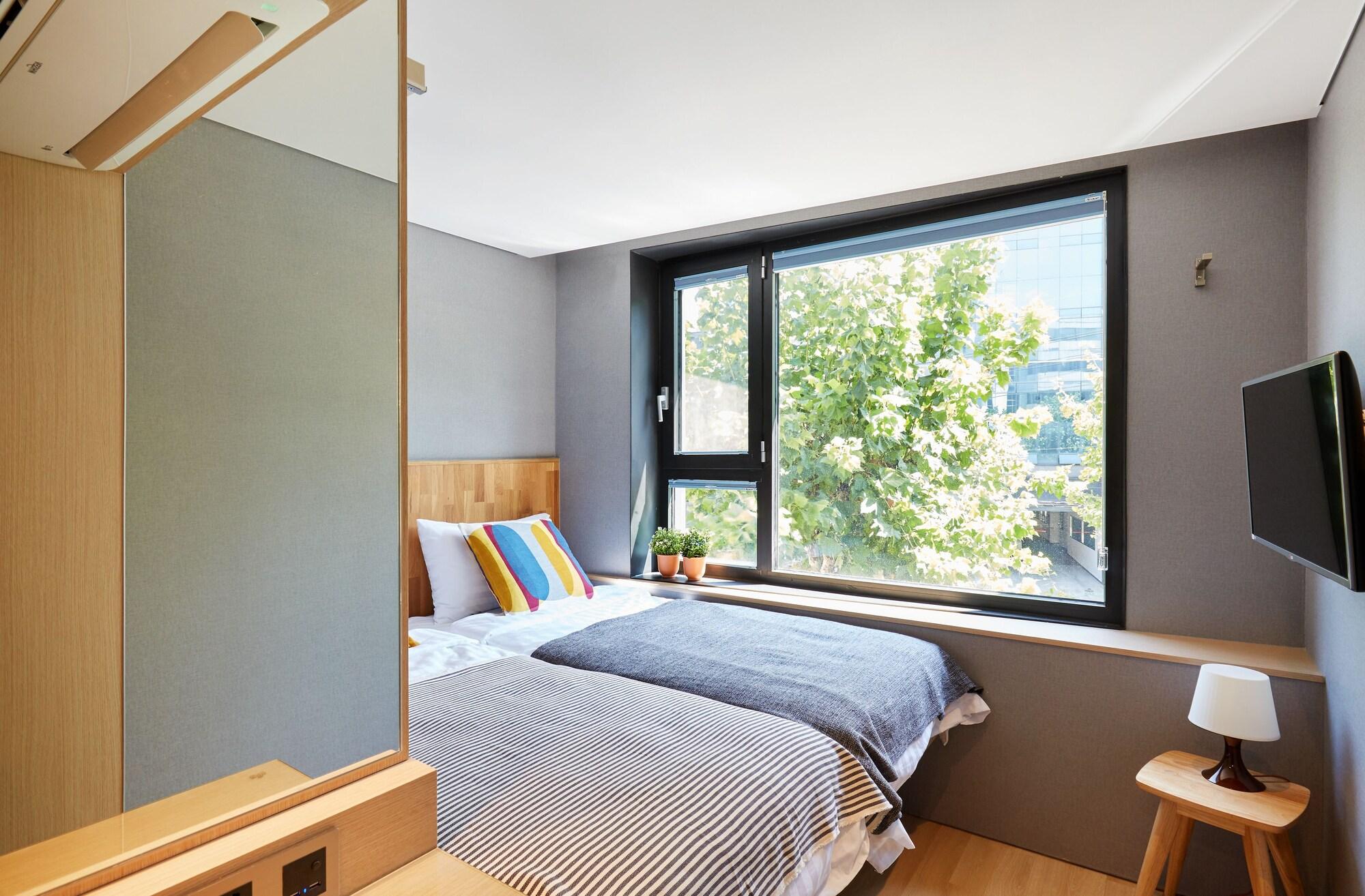 Hostel Cleo Seoul Hongdae Екстер'єр фото