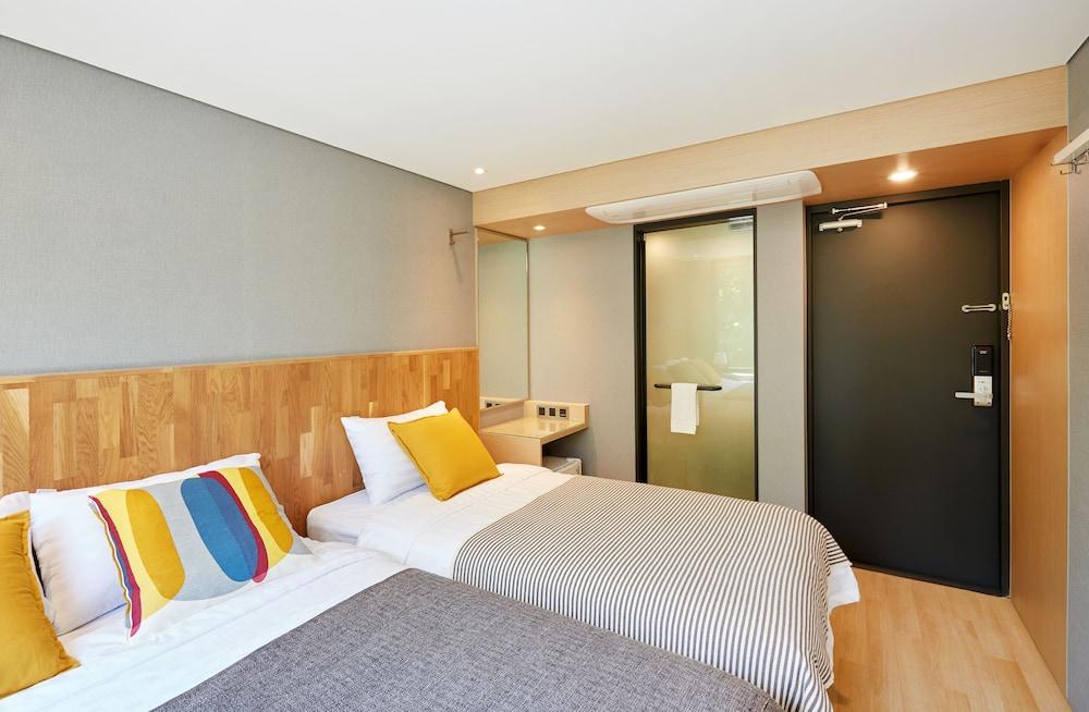 Hostel Cleo Seoul Hongdae Екстер'єр фото