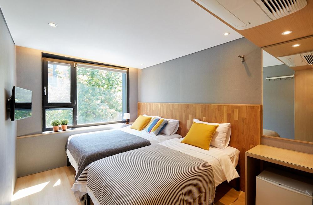 Hostel Cleo Seoul Hongdae Екстер'єр фото
