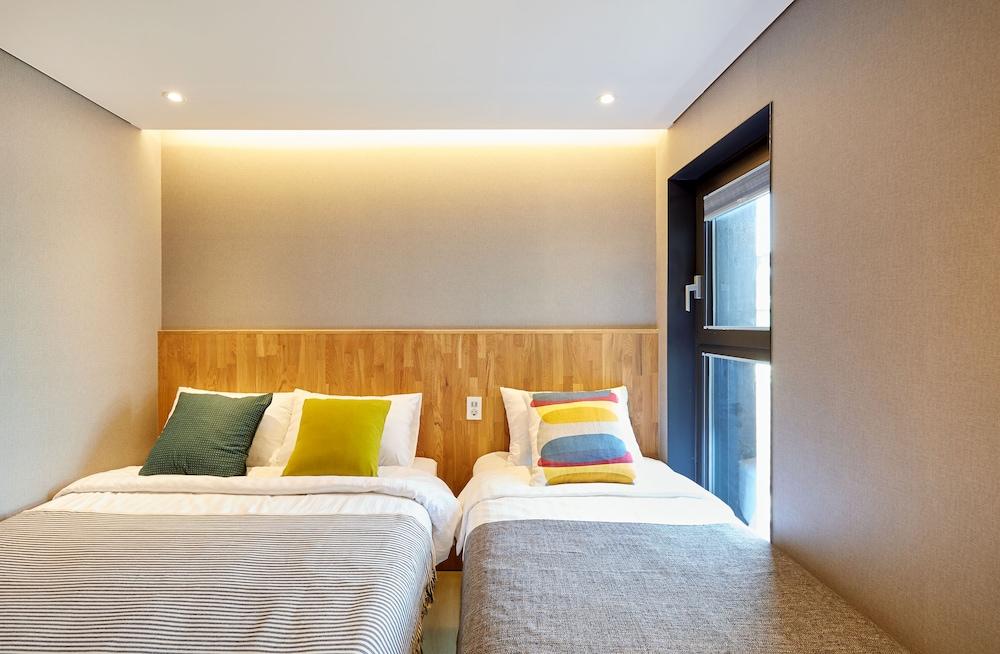 Hostel Cleo Seoul Hongdae Екстер'єр фото
