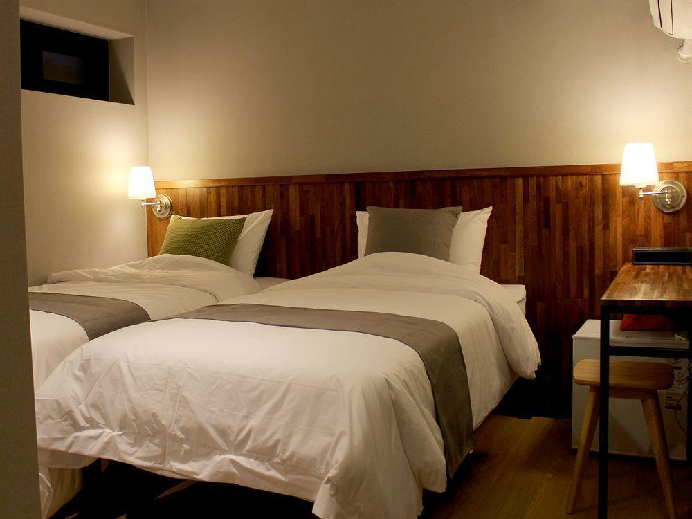 Hostel Cleo Seoul Hongdae Екстер'єр фото