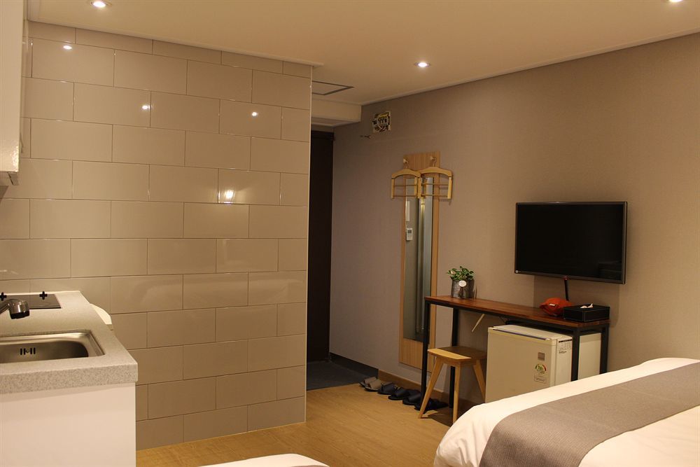 Hostel Cleo Seoul Hongdae Екстер'єр фото