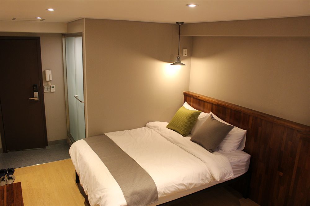 Hostel Cleo Seoul Hongdae Екстер'єр фото